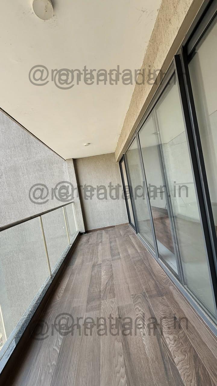 Private Room in 4bhk Apartment at KP Annex (mantra Mirari)