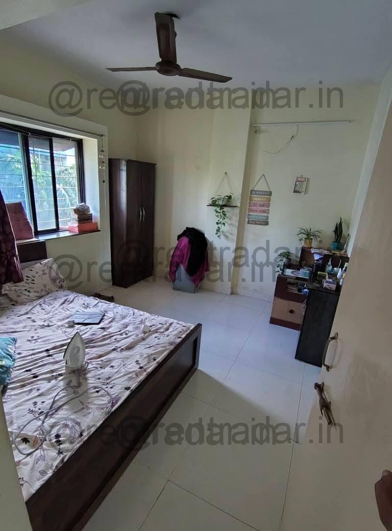 Private Room in 2bhk at Katraj, Morebagh