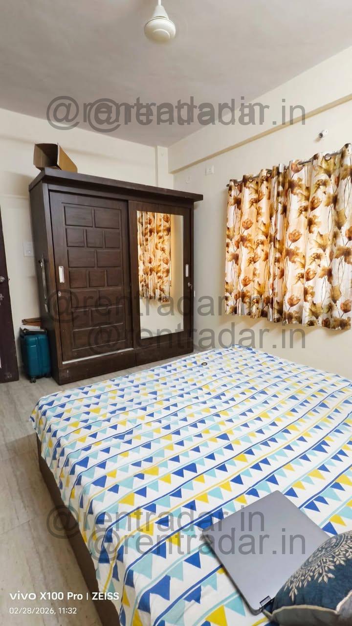 Room in 2bhk at Vishal Nagar