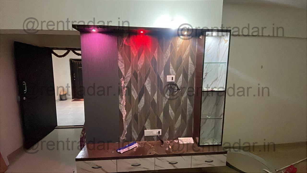Private Room in 2bhk at Handewadi (kingston Aura)