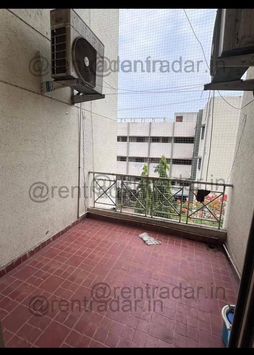 Room in 3 Bhk at Karve Nagar (krushna Mayur Appartment)