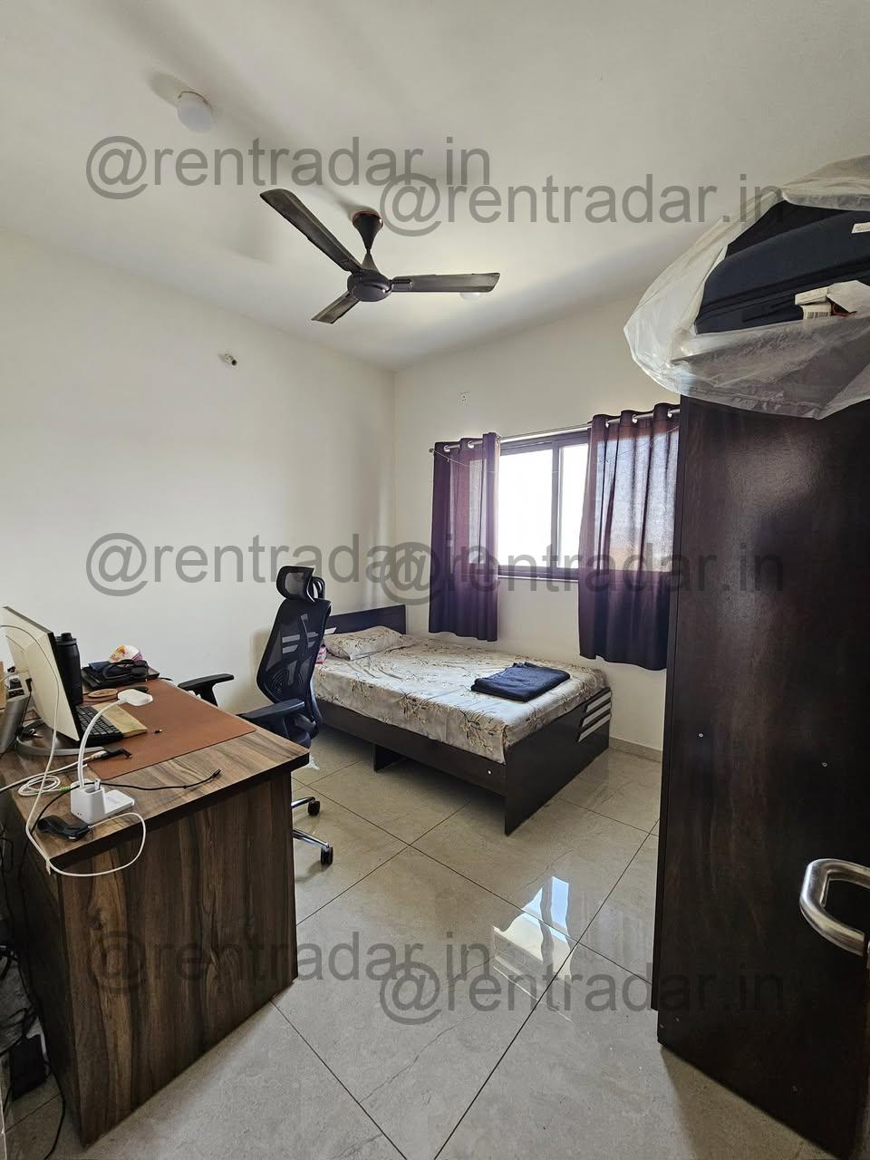 Private Room in 3bhk at Kharadi (riverdale Residency)