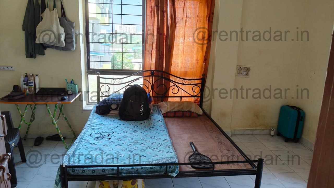 Room in 3 Bhk at Aundh