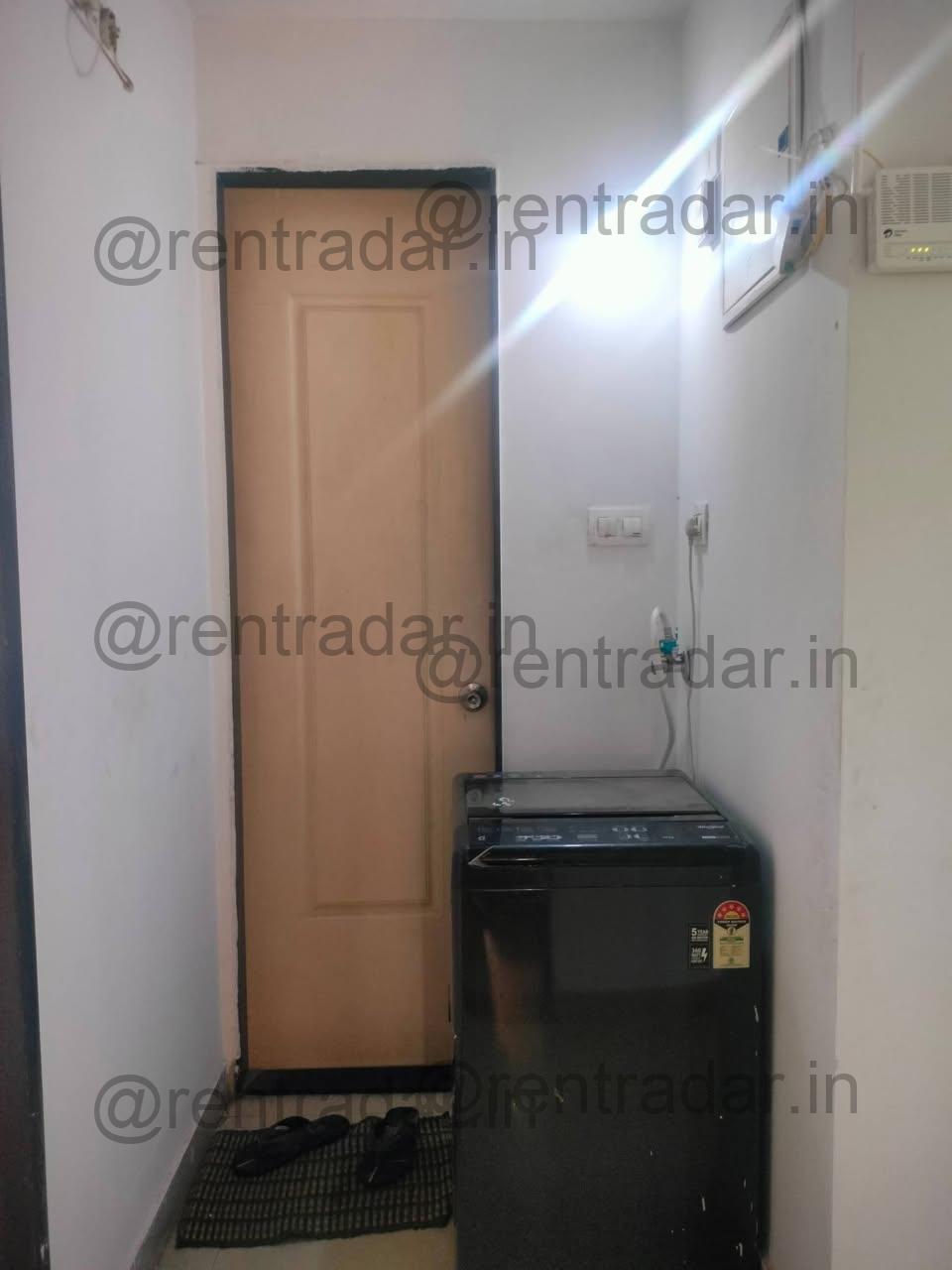 Room Available at Wakad (mt Vert Seville Society)