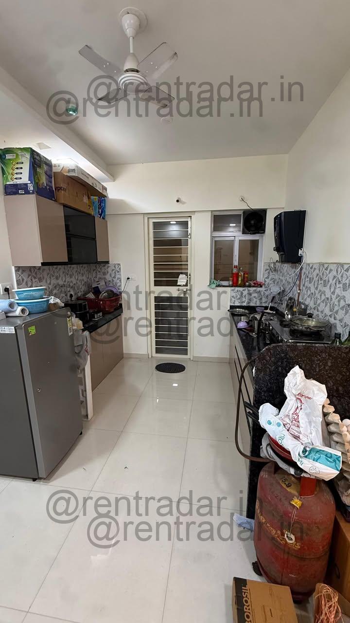 Room in 3 Bhk at Kharadi