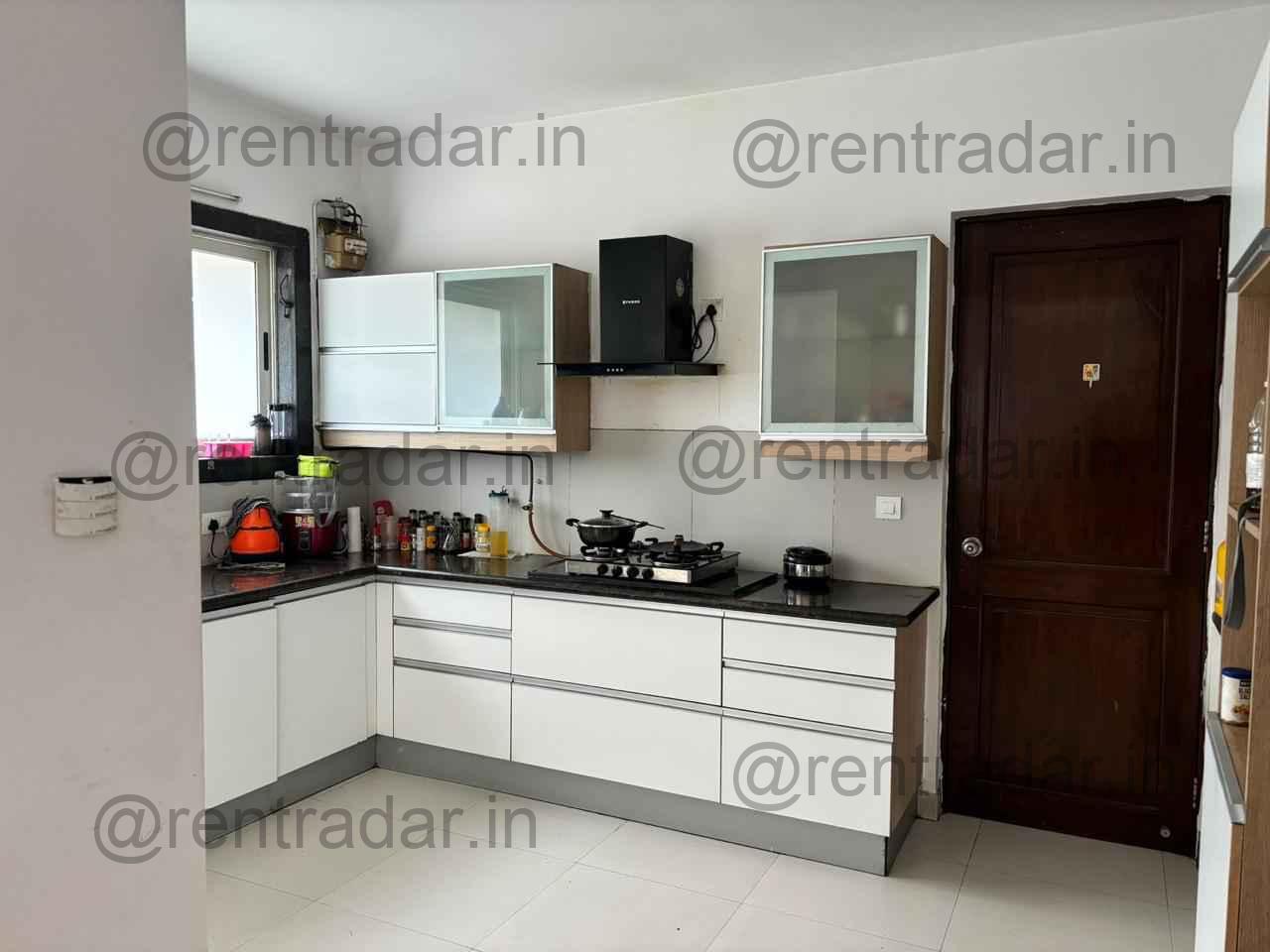 Room Available at Kharadi (marvel Zephyr)