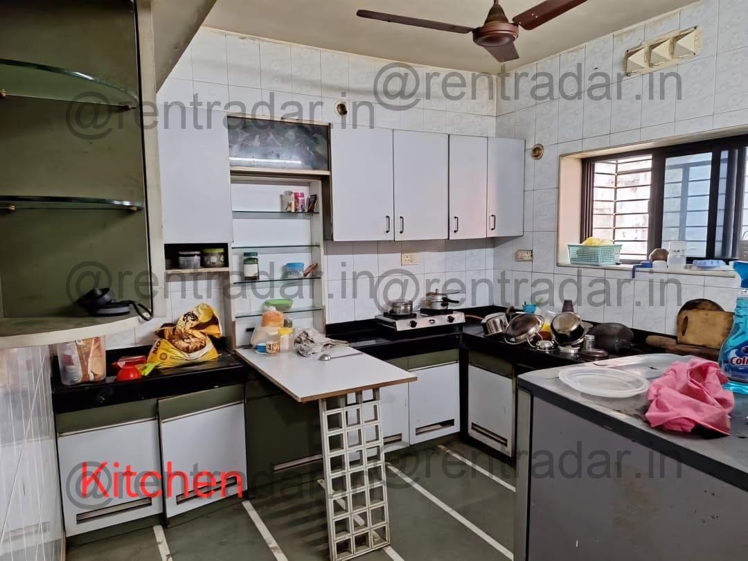 Room in 2bhk at Gokhalenagar (basant Bahar Society)