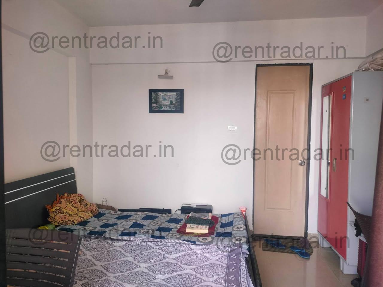 Room Available at Wakad (mt Vert Seville Society)