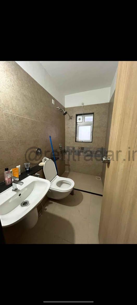 Room in 4bhk at Dp Road Near Amanora Park Town (casa Abrigo)