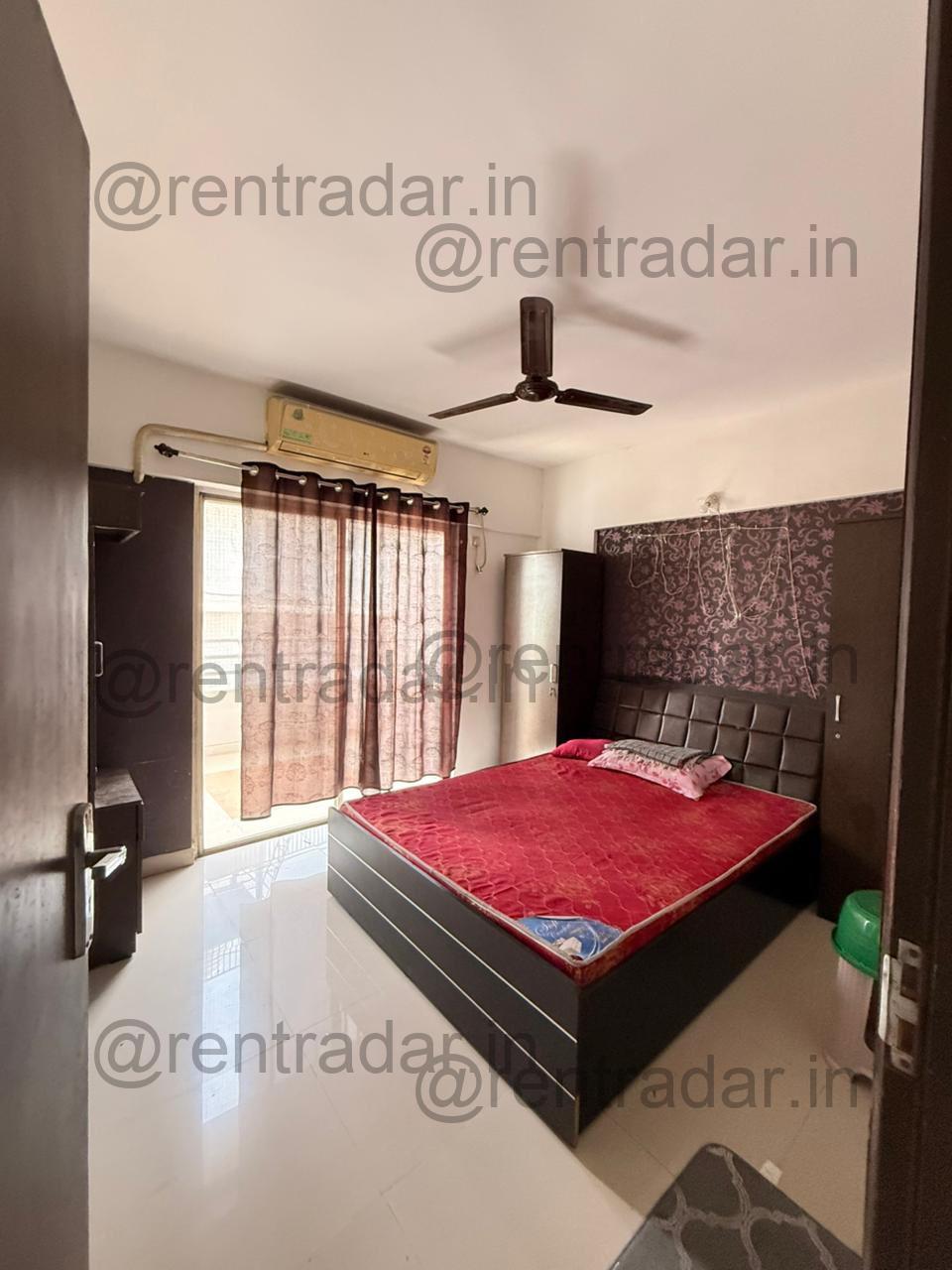 Room in 3 Bhk at Dhanori (solitaire Housing Society)
