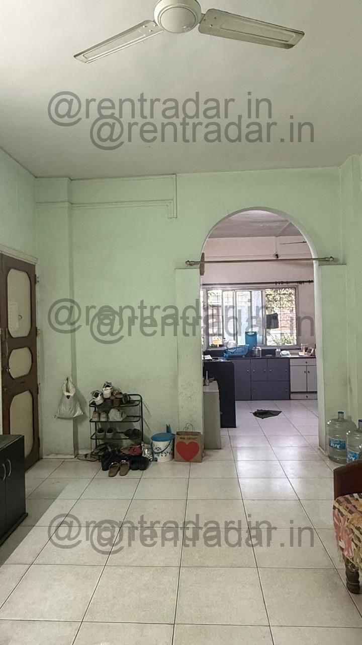 Room Available at Erandwane (priyamvada Apartment)