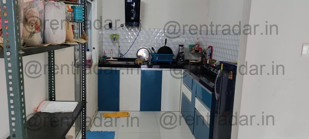 Room in 3bhk at Malenge/barne