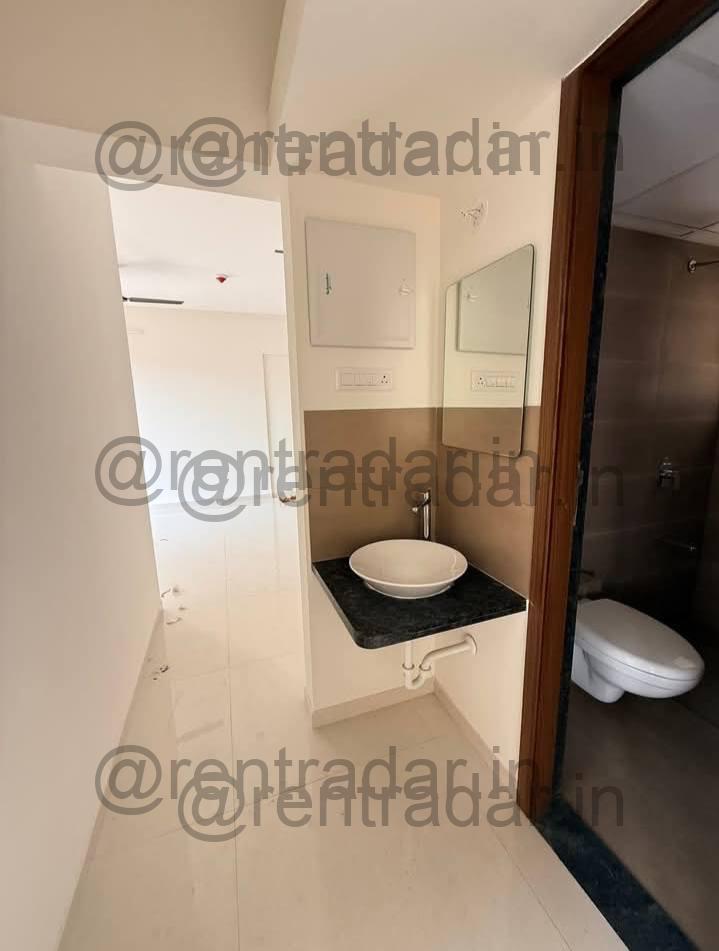 Room in 3 Bhk at Park Titan Society (park Titan Society)