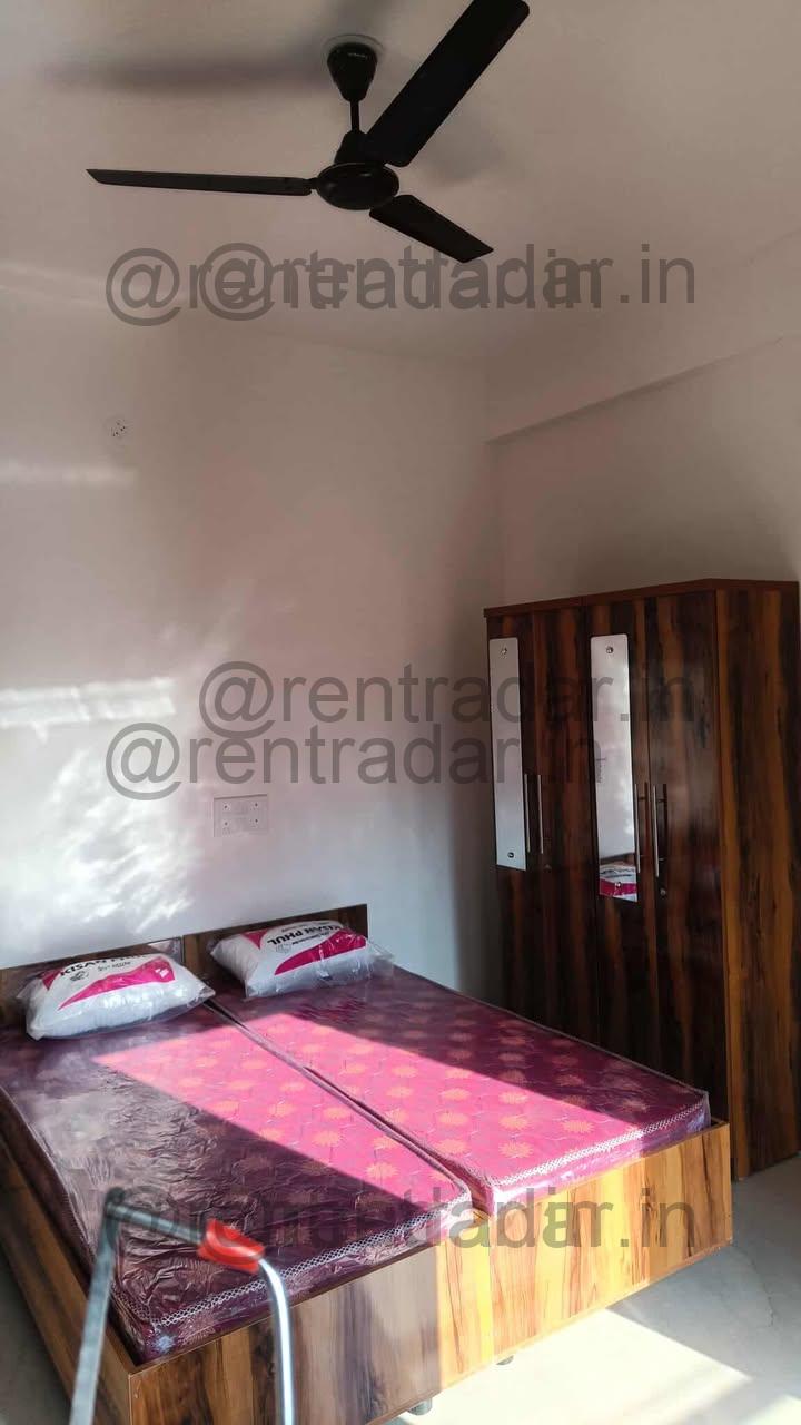 Room Available at Kharadi