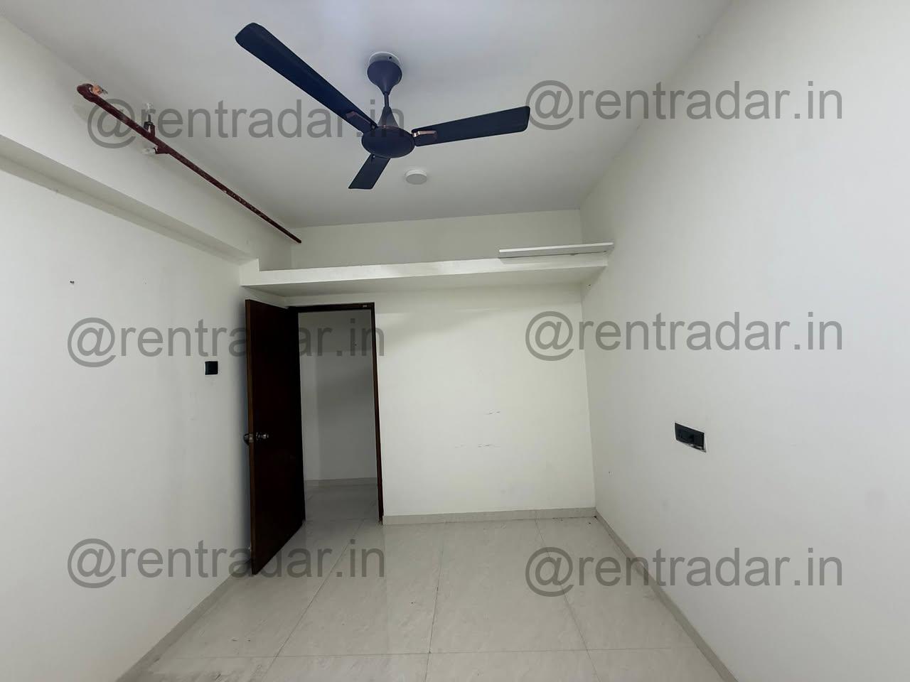 Private Room in 3bhk at Yashvant Nagar