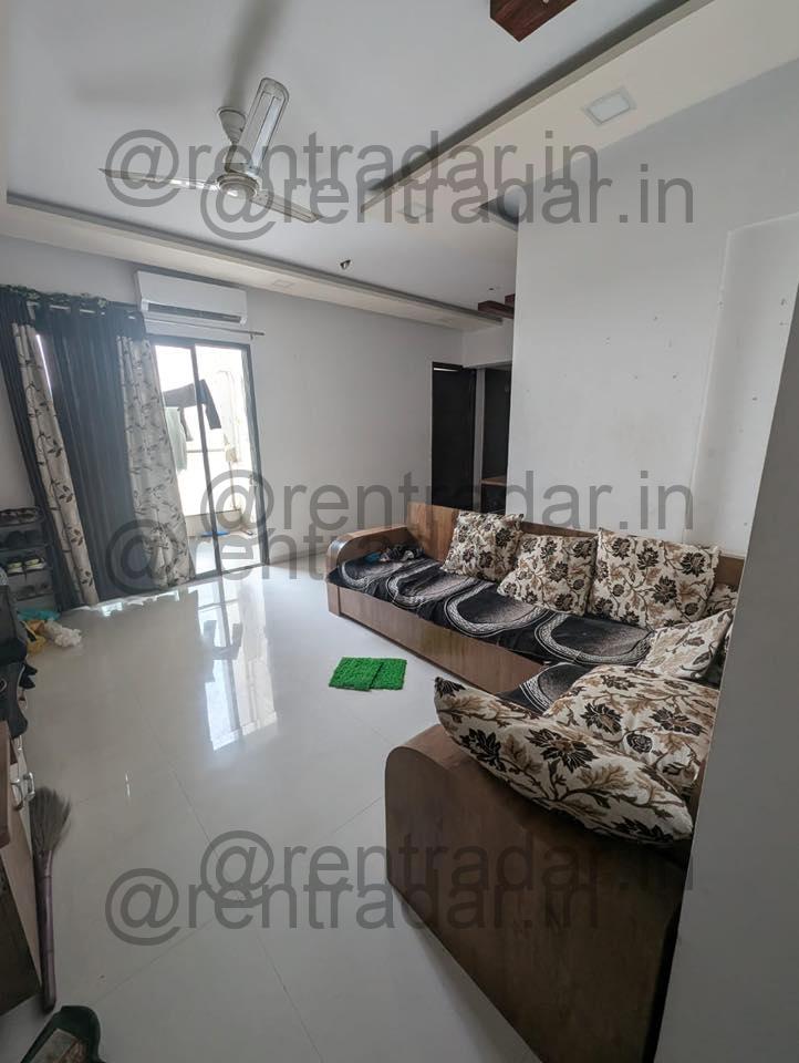 Room in 3bhk at Manjri Greenwoods Society, Hadapsar (manjri Greenwoods Society)