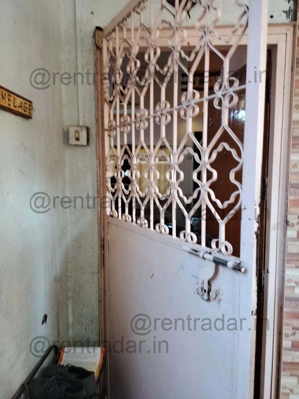Room in 2bhk at Maharashtra Co-operative Housing Society, Near Creaticity Mall, Shastri Nagar, Yerwada