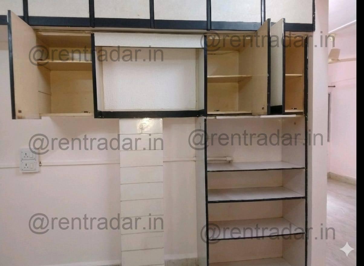 Room in 2bhk at Near Kothrud Bus Stand