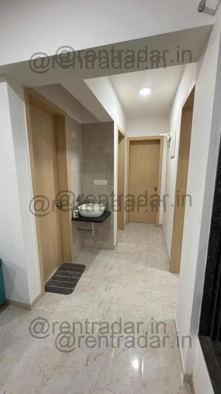 Room in 3bhk at Metro Life Maxima
