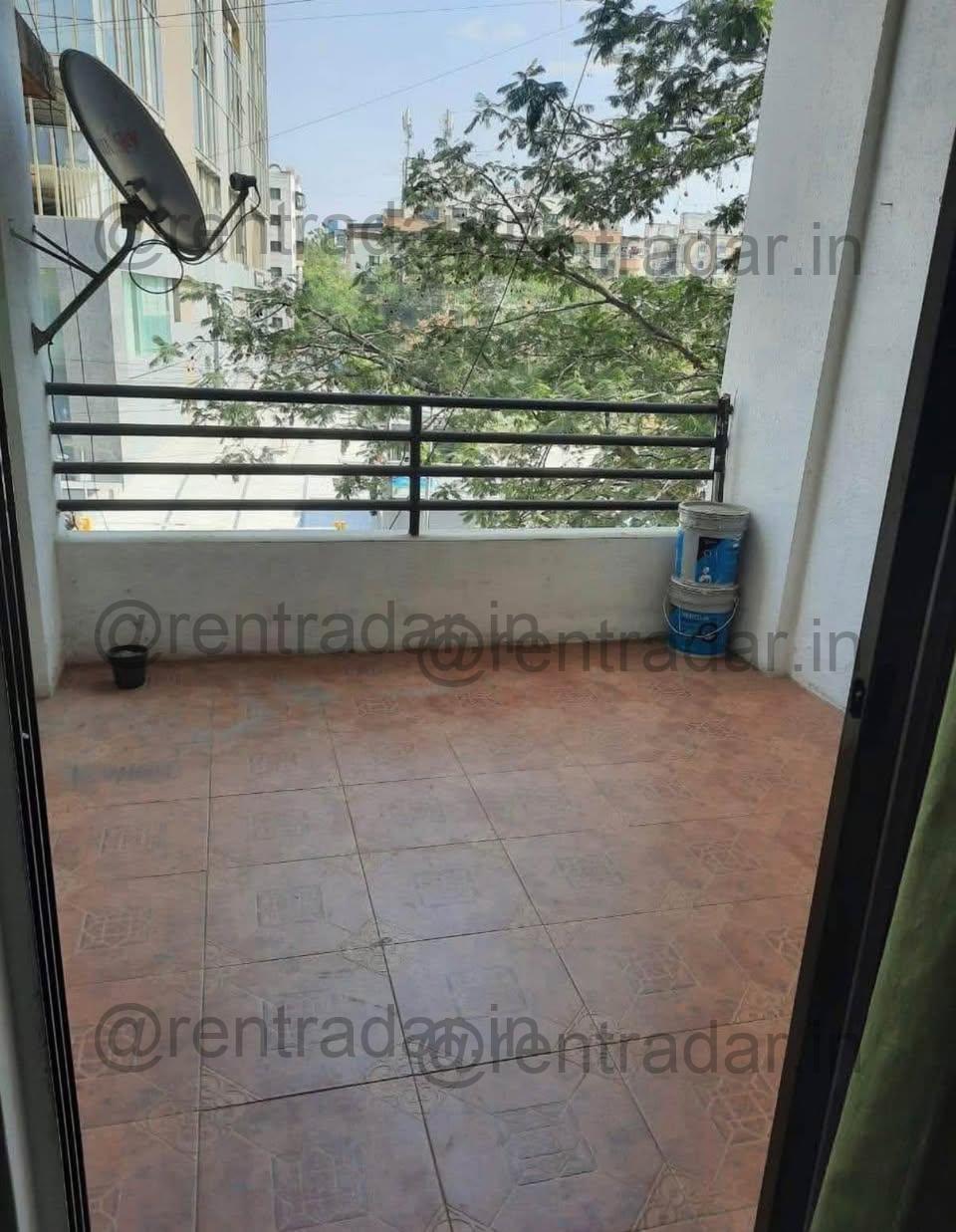 Room in 3bhk at Viman Nagar
