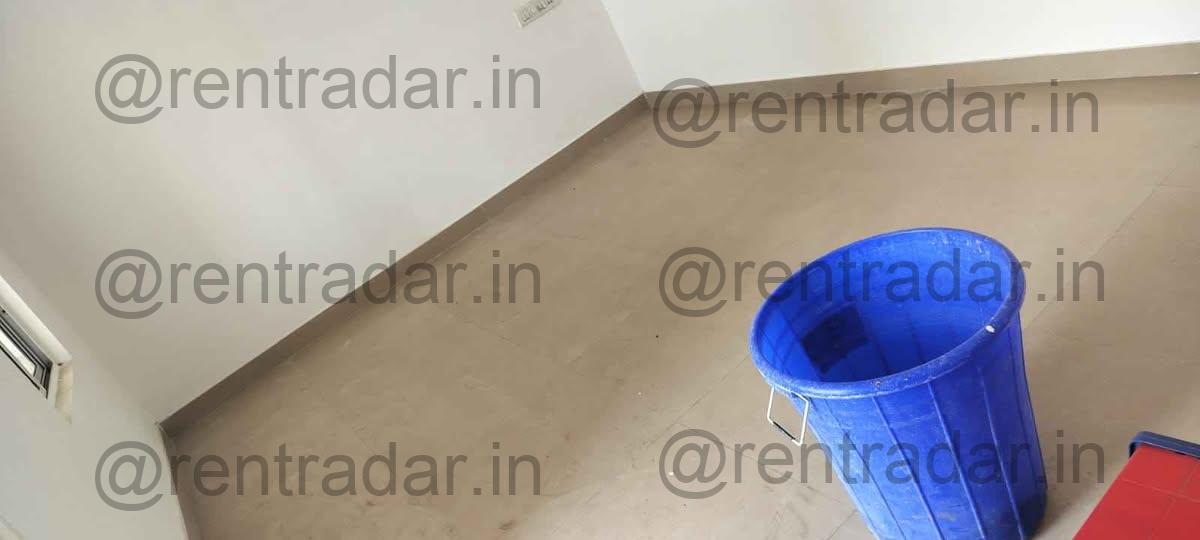 Room in 2 Bhk at Hadapsar