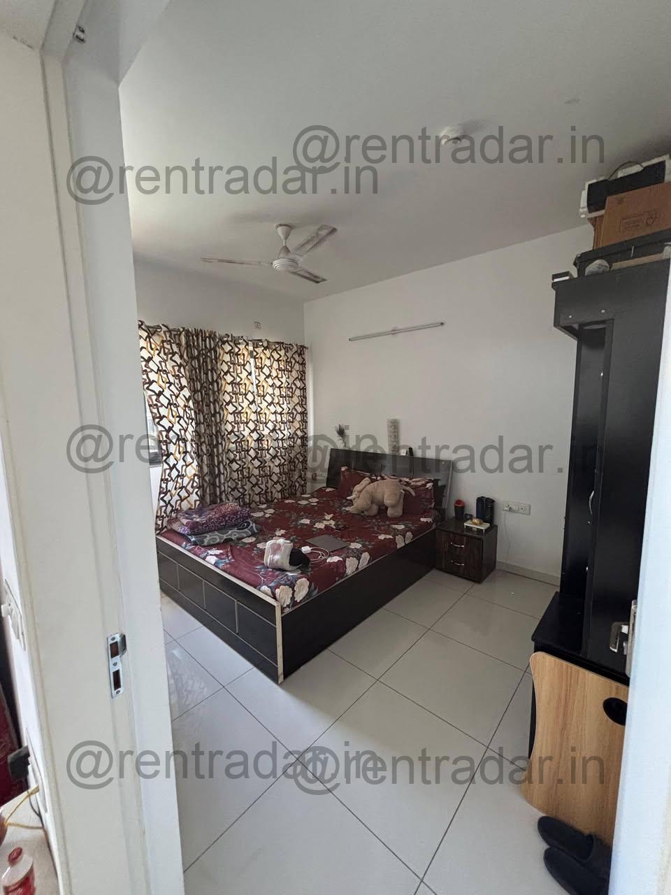 2bhk For Rent at Amanora Gold Towers