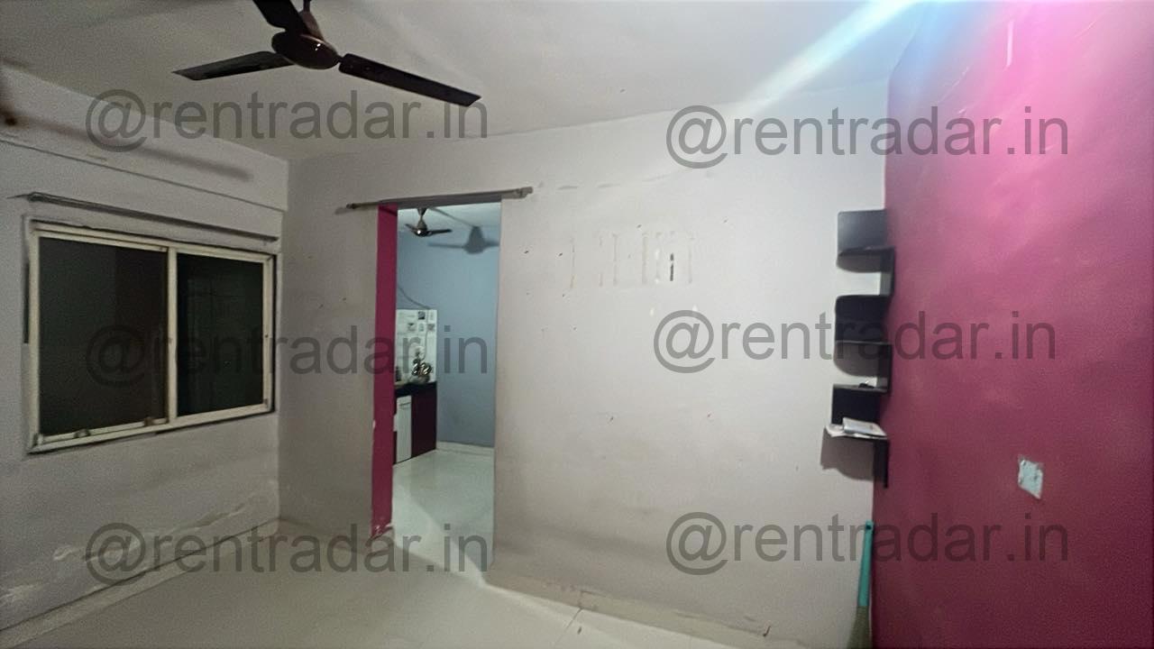 Room Available at Kharadi