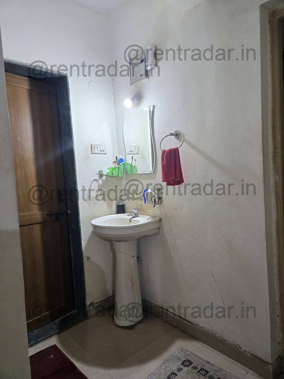 Room in 1bhk at Tingre Nagar, Vishrantwadi (hariom Apartment)
