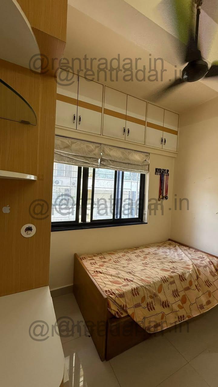 Room in 3bhk at Karve Nagar