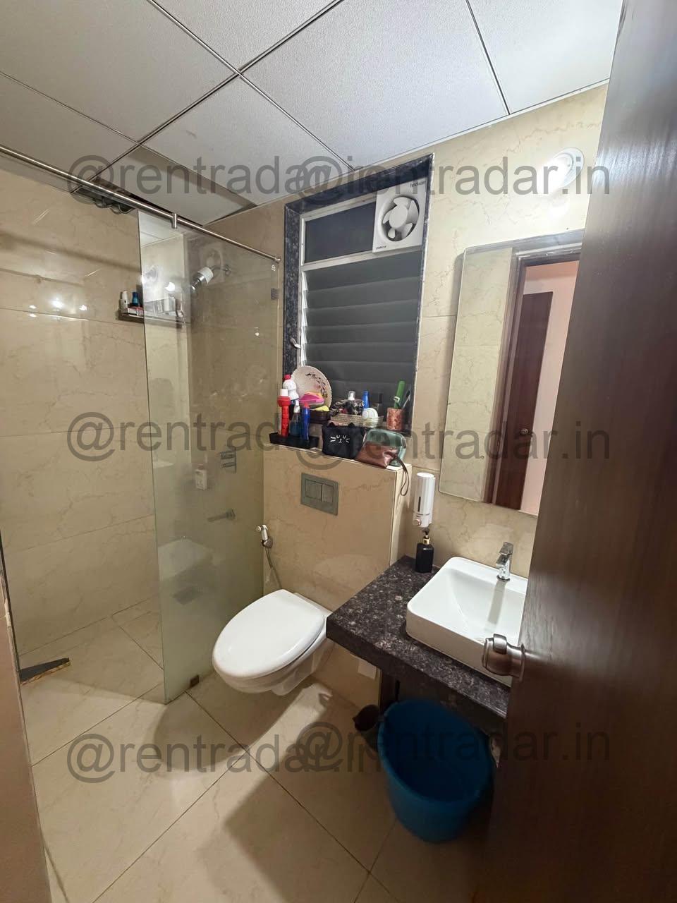 Private Room in 3 Bhk at Kharadi (ganga Platino)
