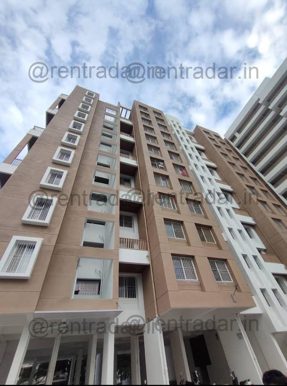 Room in 3 Bhk at Simplicity Phase 4 Society, Handewadi Road, Hadapsar