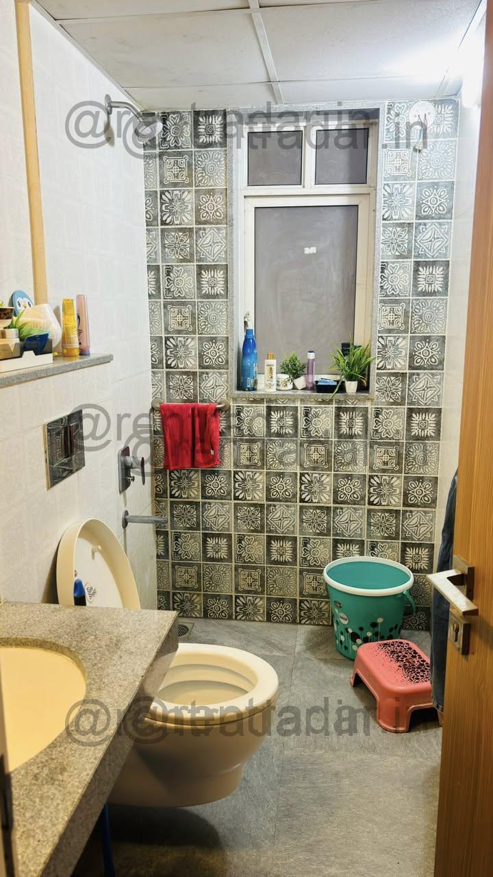 Room in 2bhk at Godrej Elements Society (godrej Elements)