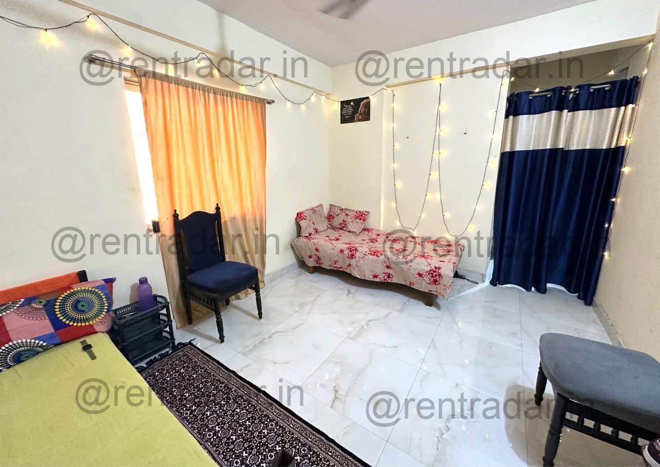Room Available at Versova