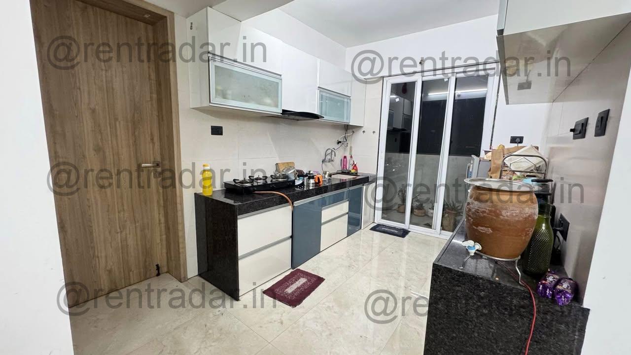 Room in 2 Bhk at Viman Nagar
