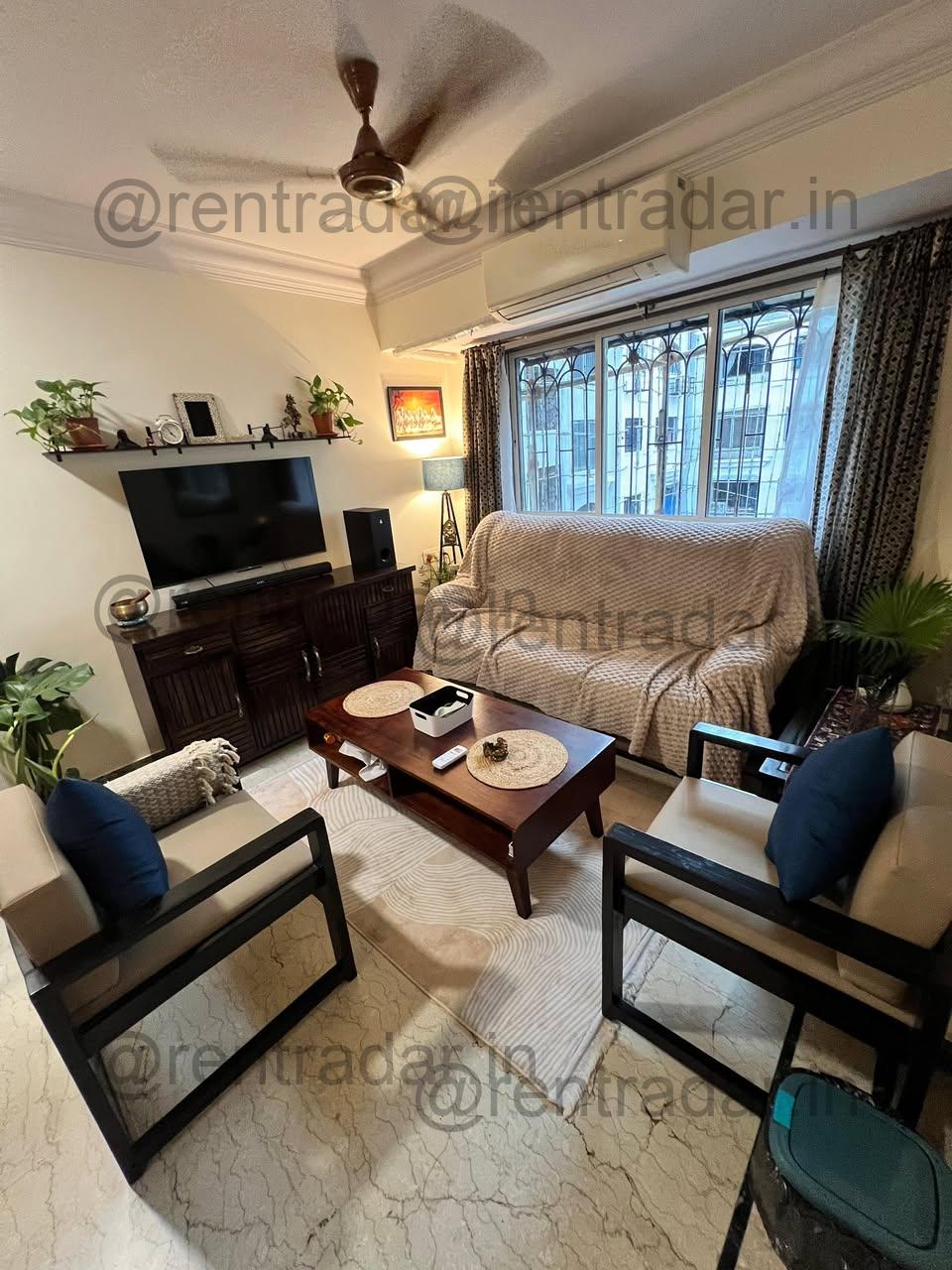 Room in 3 Bhk at Near Nesco & Nirlon