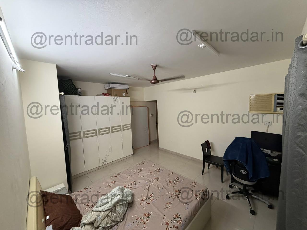 Room in 3.5 Bhk at Kalyani Nagar (fortaleza Society)