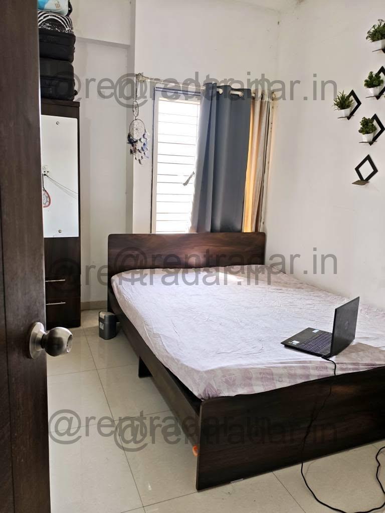 Room in 3 Bhk at Bavdhan (apple Blossom Society)