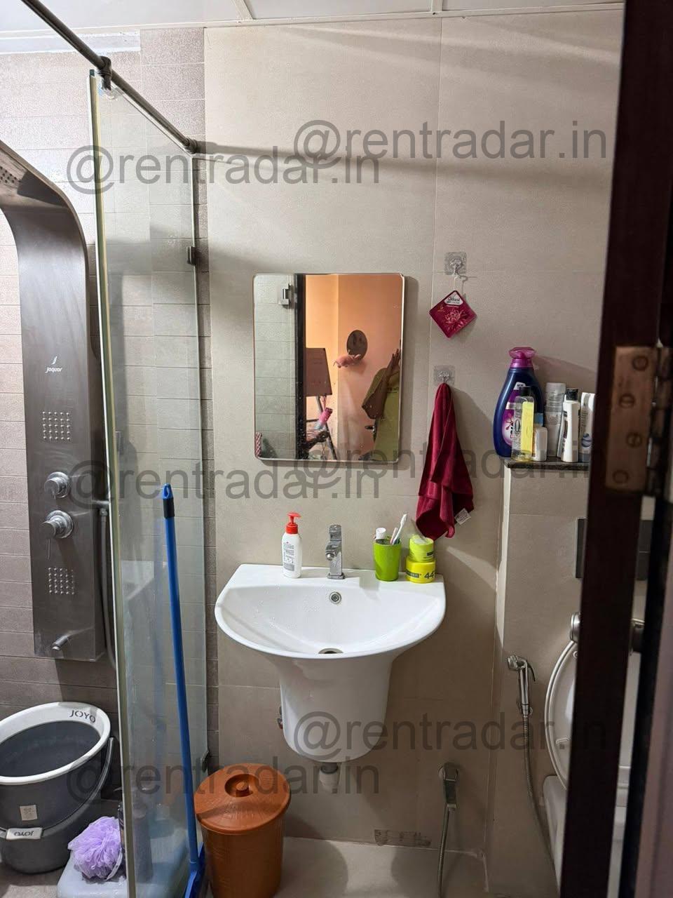 Room Available at Hinjewadi (royal Entrada)