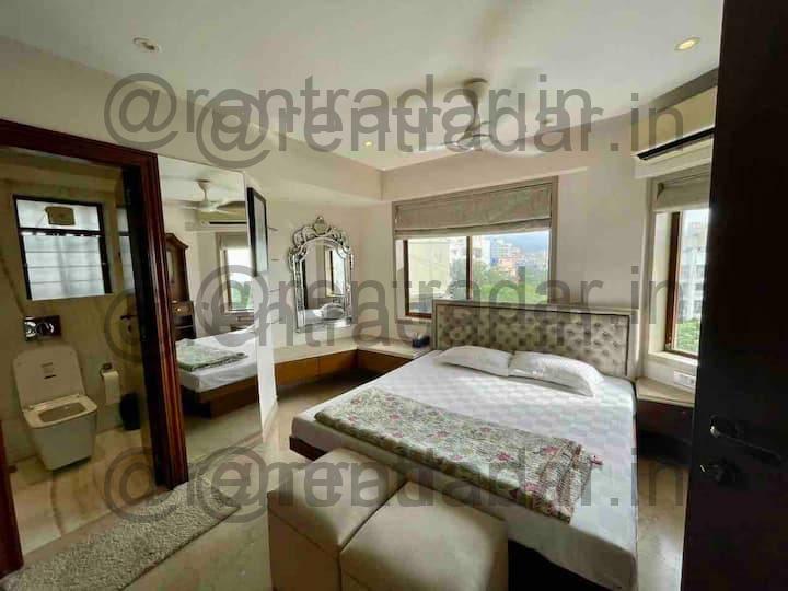 Room in 3bhk at Pali Hill
