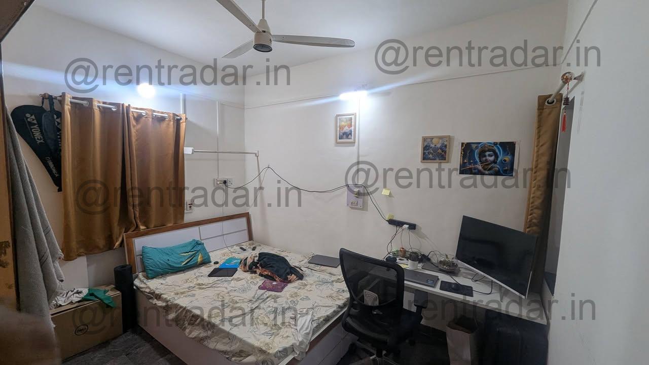 Room in 4 Bhk at Kothrud Stand Square