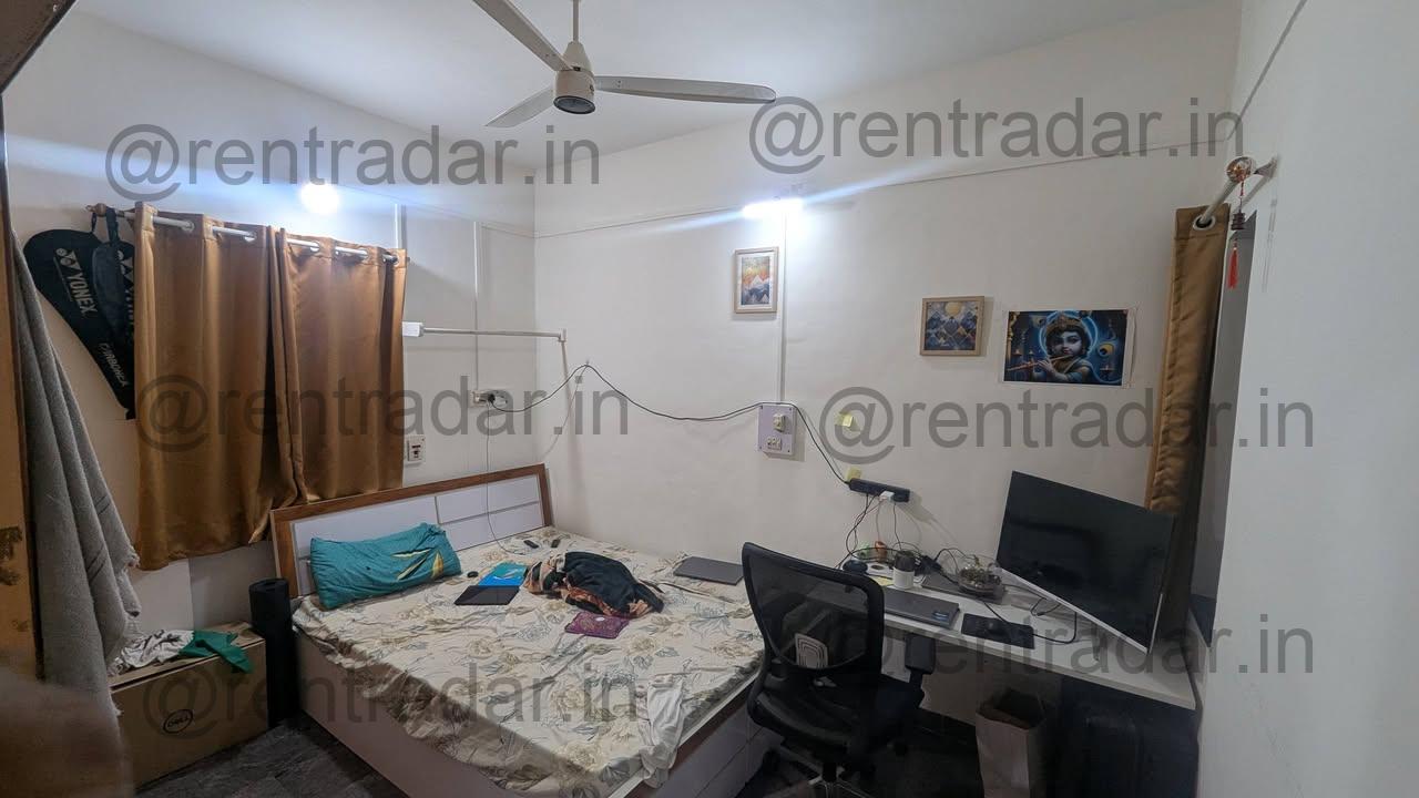 Room in 4 Bhk at Kothrud Stand Square