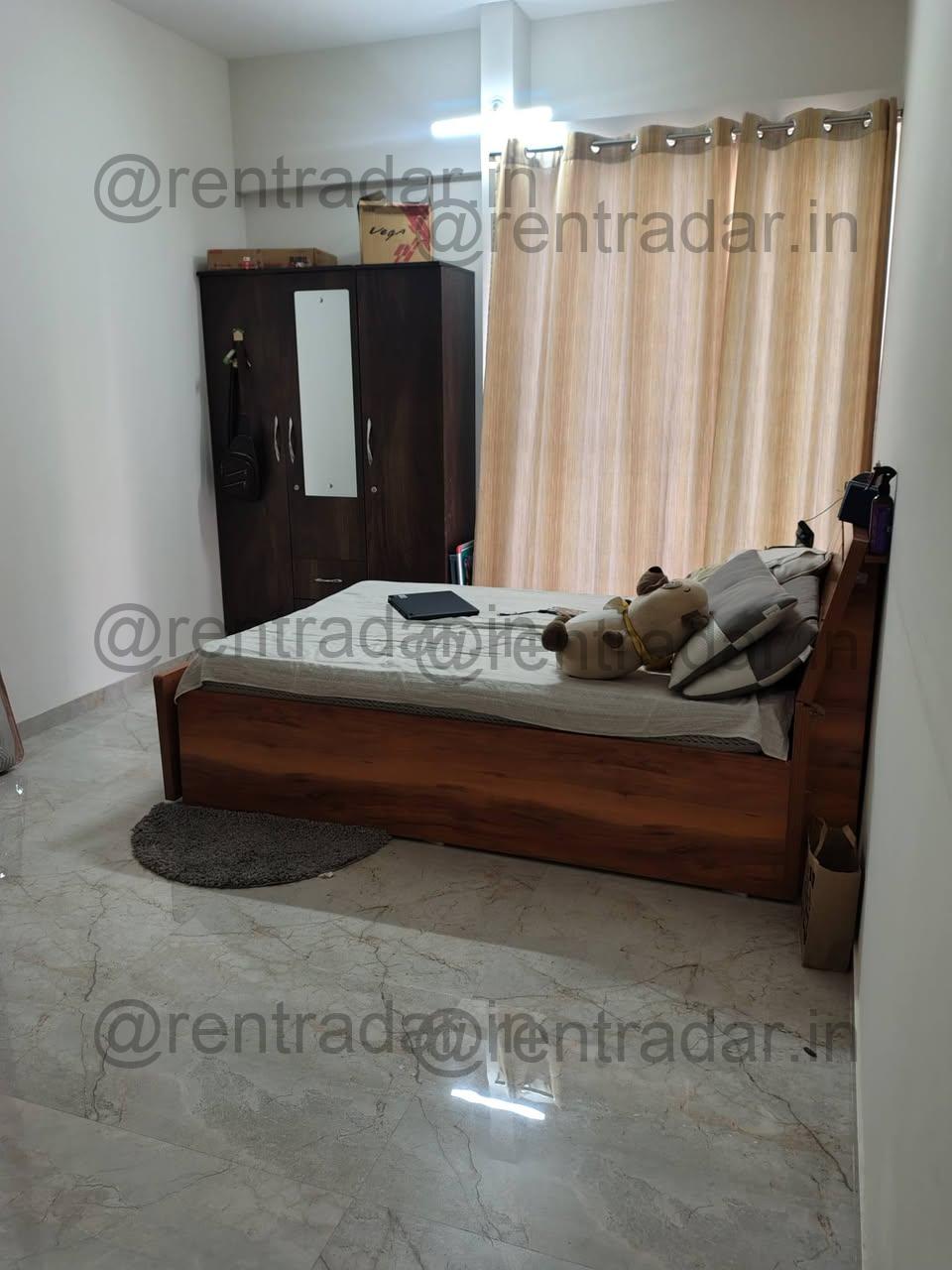 Room Available at Kharadi (majestique Towers)