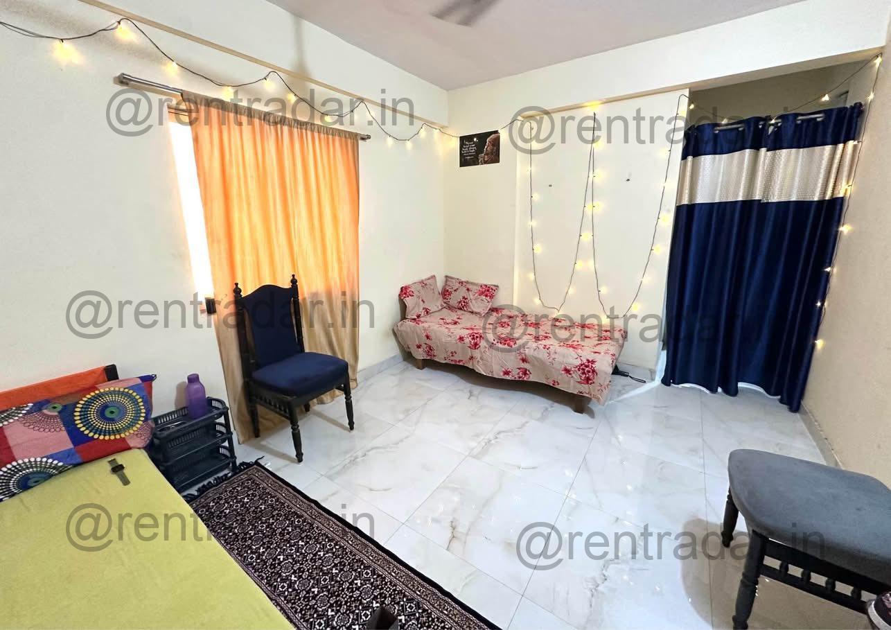 Room Available at Versova