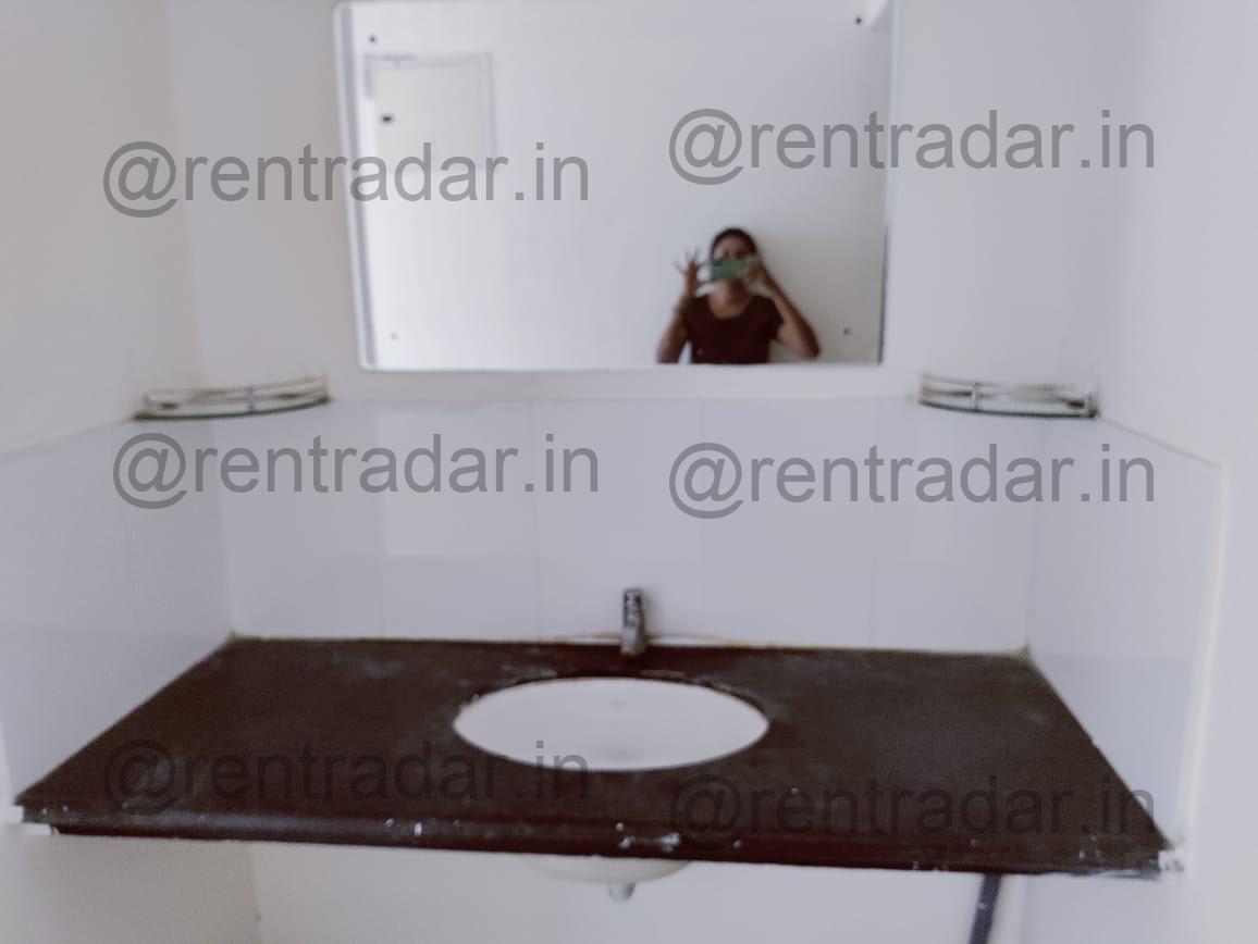 Room in 3bhk at Wisteria Housing Society, Bhagwan Nagar, Bhumkar Chowk