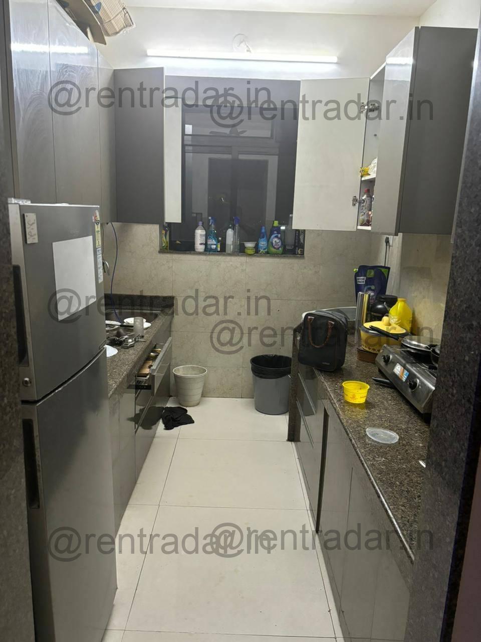 Room Available at Sunteck City, Near Ram Mandir, Goregaon W