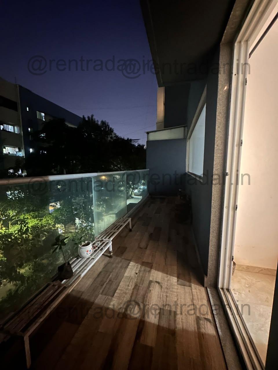 Room in 2bhk at Viman Nagar (finswell Woods)