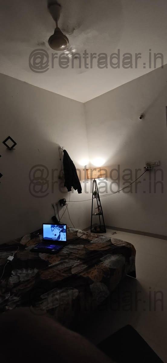 Room in 3bhk at Bavdhan (apple Blossom Apartment)