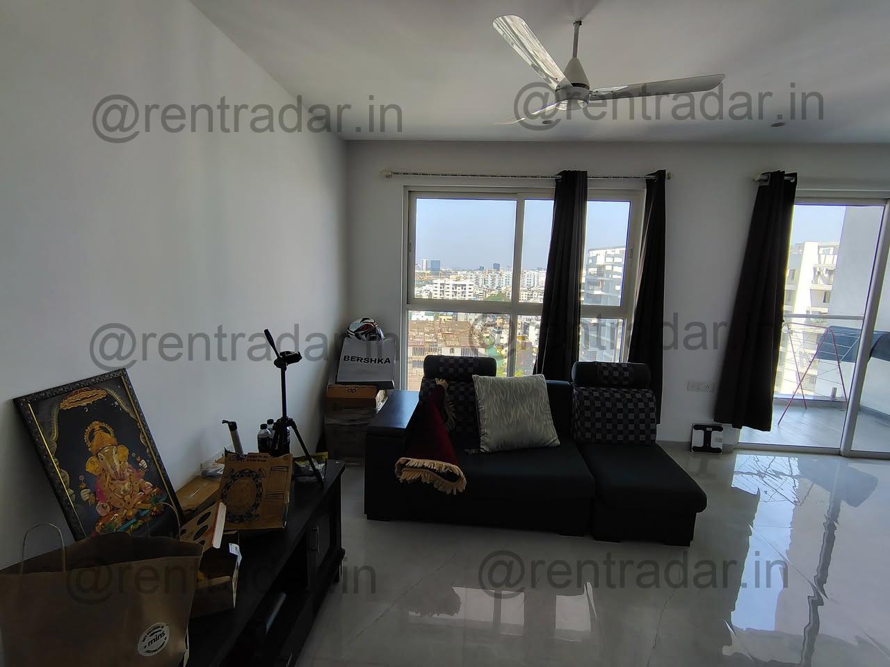 Private Room in 3 Bhk at Kharadi (ganga Serio)