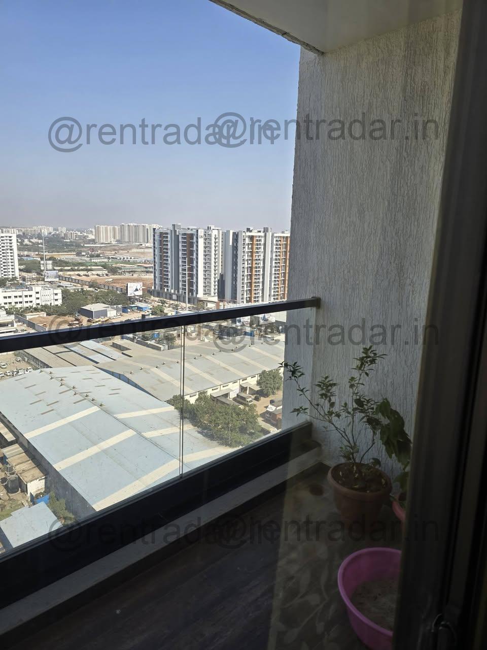 Room Available at Kharadi (majestique Towers)