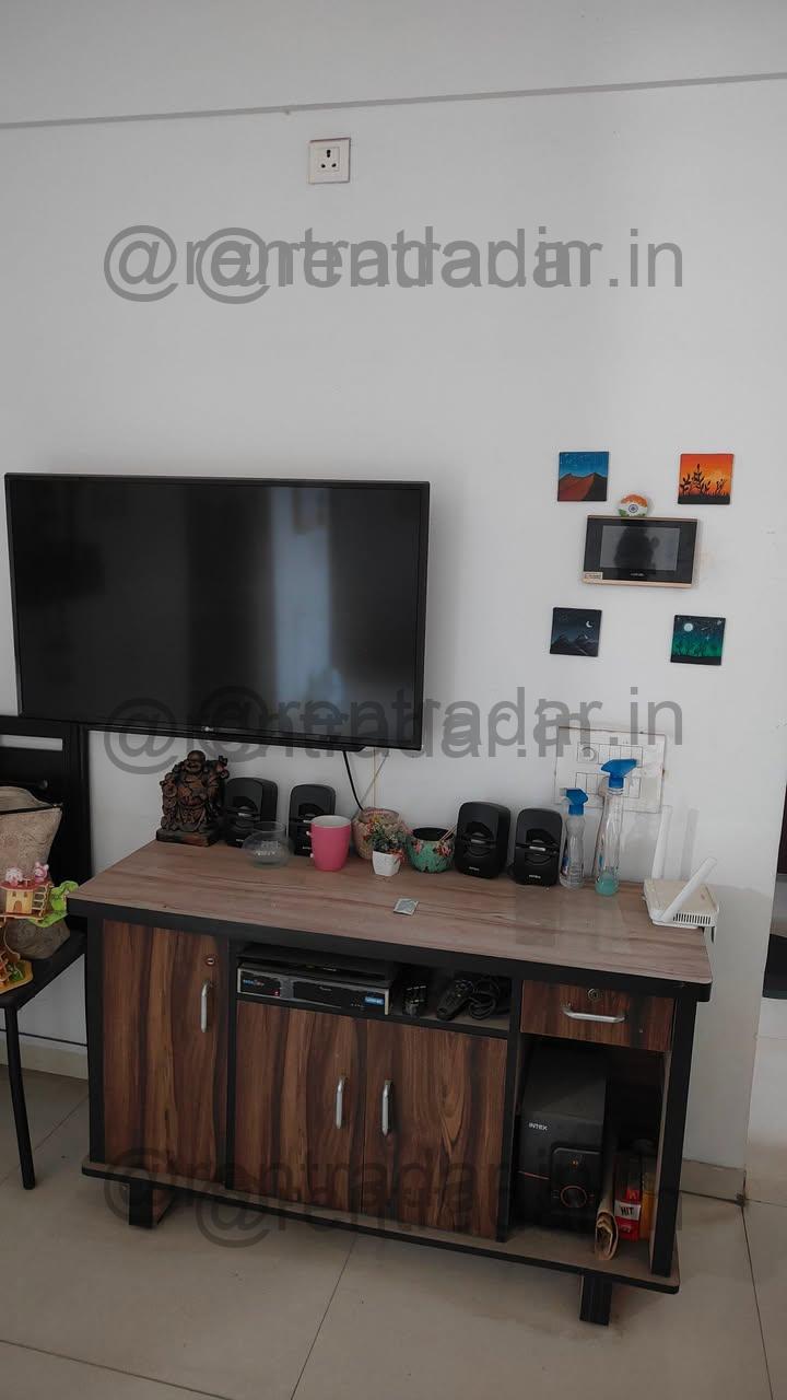 Room in 3bhk at Hinjewadi (tinsel Town)